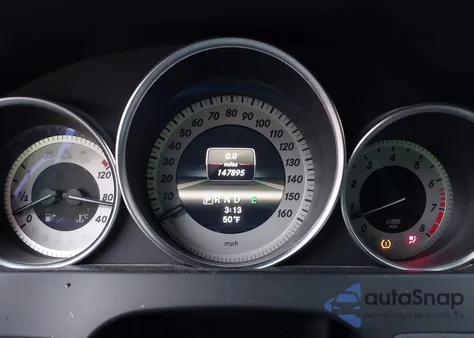 2013 Mercedes-Benz C 300 Sport 4Matic z USA, uszkodzony, nr VIN WDDGF8AB1DR277114